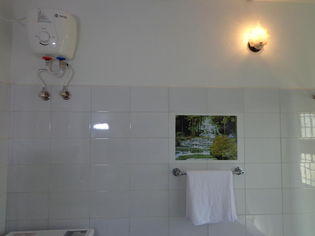 Remisha Service Apartments Chennai Room photo