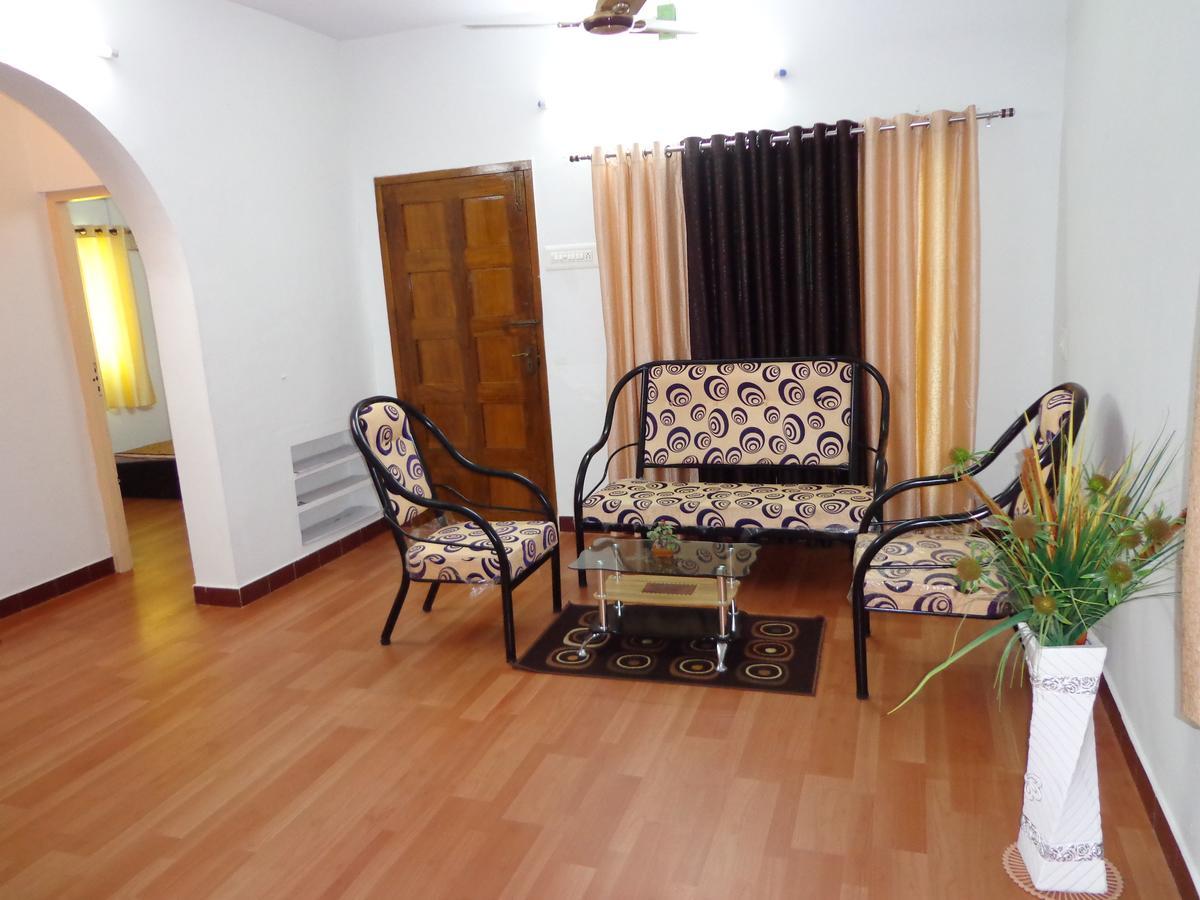Remisha Service Apartments Chennai Room photo